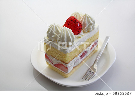 イチゴのケーキ イチゴのケーキ 69355637