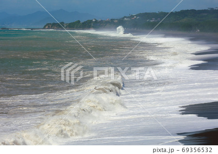 台風の琴ヶ浜 69356532
