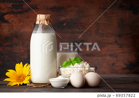 Various dairy products 69357822