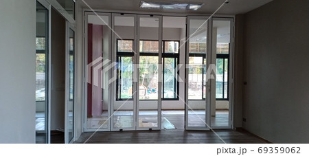 Aluminum glass Aluminum glass 69359062