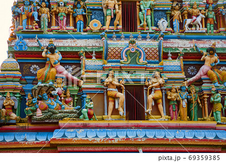 Gopuram with statues of hindu gods in Negombo, Sri Lanka 69359385