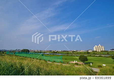 神奈川県川崎市中原区下沼部の多摩川河川敷から北東側の鵜の木2丁目、丸子橋方面 神奈川県川崎市中原区下沼部の多摩川河川敷から北東側の鵜の木2丁目、丸子橋方面 69361899