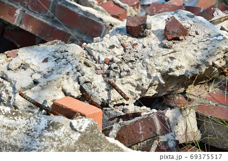 レンガ ゴミ 廃棄物 69375517