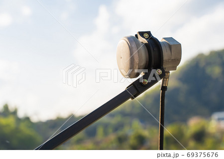 A feed horn receiver of a parabolic satellite TV 69375676