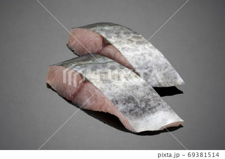 新鮮なさわらの切り身 フレッシュフード 二切れ 新鮮なさわらの切り身 フレッシュフード 二切れ 69381514