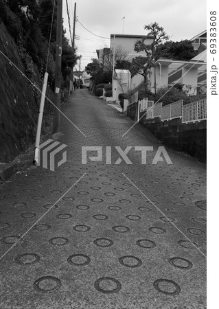 急な坂道 急な坂道 69383608