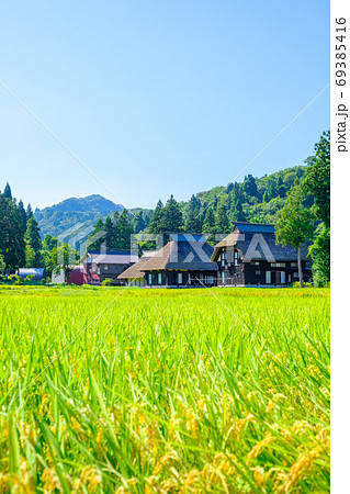 晩夏の農村風景(荻ノ島環状集落) 晩夏の農村風景(荻ノ島環状集落) 69385416