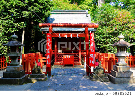鎌倉の鶴岡八幡宮の丸山稲荷社 69385621