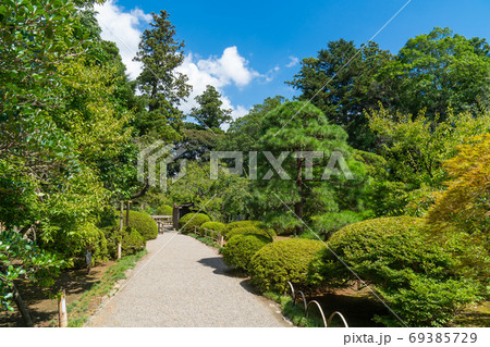 好文亭の入口の道(偕楽園) 好文亭の入口の道(偕楽園) 69385729