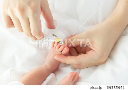 あかちゃん 新生児 あかちゃん 新生児 69385961