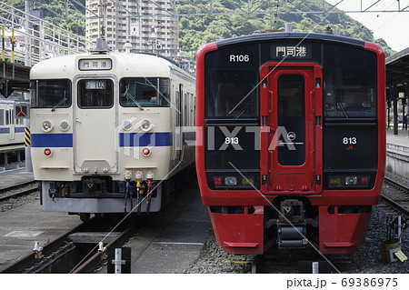 小倉総合車両センター門司港車両派出に留置中の415系・813系 小倉総合車両センター門司港車両派出に留置中の415系・813系 69386975