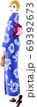 浴衣を着た女性 69392673