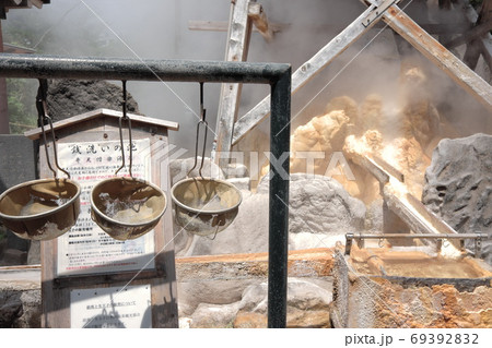 銭洗いの池 銭洗いの池 69392832