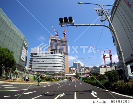 神戸三宮の市街地　三宮交差点付近 69393299