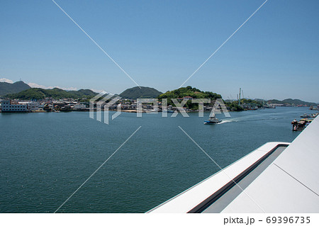 尾道市役所新庁舎展望デッキから見る眺望　尾道水道 69396735