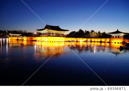 夕方 雁鴨池 池 69396871