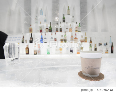 北海道河東郡の然別湖の冬イベントの然別湖コタンの風景 北海道河東郡の然別湖の冬イベントの然別湖コタンの風景 69398238