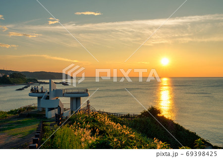 御野立公園の夕景（新潟県柏崎市） 69398425