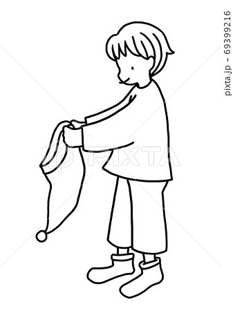 クリスマスプレゼントをもらうためにサンタの帽子を準備する男の子の線画イラストのイラスト素材