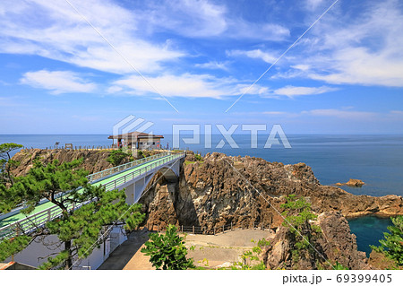 佐渡ヶ島の日本海の夏景色、尖閣湾 69399405