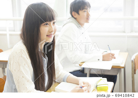 高校の授業 69410842