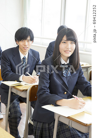 高校の授業 69412252