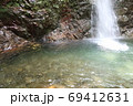 東京　檜原村　滝つぼ 69412631