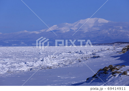 網走の流氷（北海道） 69414911