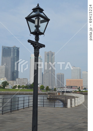 横浜港、みなとみらい地区と象の鼻 横浜港、みなとみらい地区と象の鼻 69415214