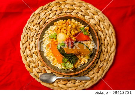 北アフリカ料理 クスクスと豆料理 Boiled chickpeas with couscous 北アフリカ料理 クスクスと豆料理 Boiled chickpeas with couscous 69418751