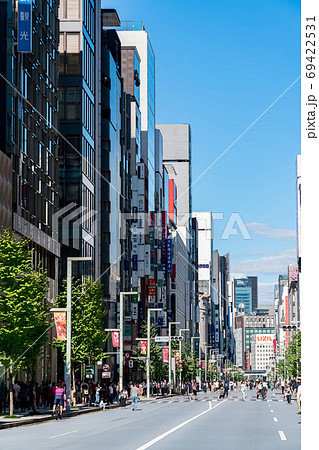 東京都 銀座の街並みのイラスト素材