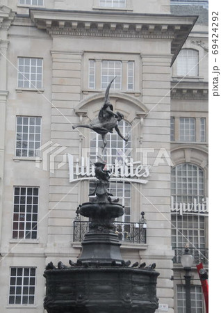 イギリス、ロンドン、ピカデリー・サーカス、エロスの像 69424292