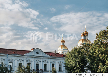 Orthodox Church of St. Nicholas in St. Petersburg, Golden domes 69428010