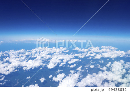 雲の上の青空の写真素材