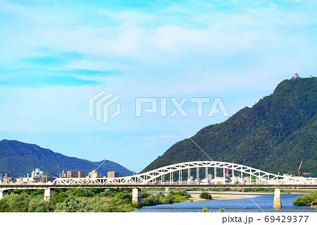 金華山と忠節橋の風景 金華山と忠節橋の風景 69429377