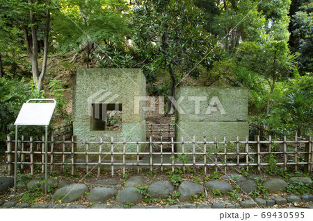 清水谷公園　江戸水道の石枡と木管 69430595