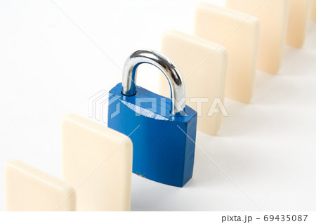 Domino and Lock 69435087