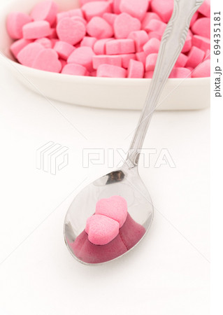 Love Pill Love Pill 69435181