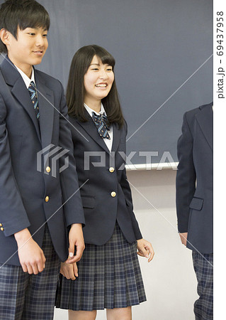 笑顔の高校生 笑顔の高校生 69437958