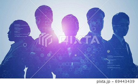 人とテクノロジー 69443439