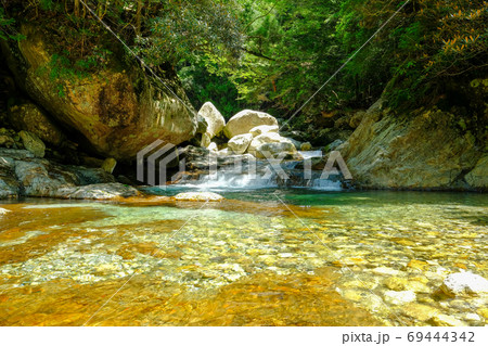前鬼川の夏(奈良県吉野郡下北山村) 前鬼川の夏(奈良県吉野郡下北山村) 69444342