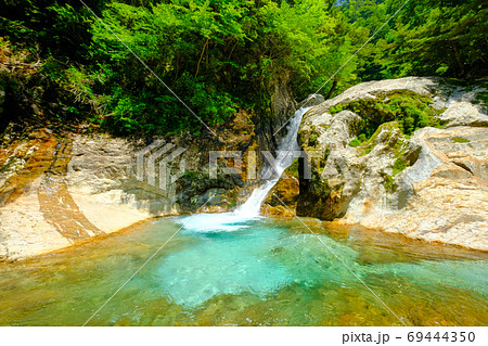 前鬼川の夏(奈良県吉野郡下北山村) 前鬼川の夏(奈良県吉野郡下北山村) 69444350