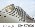 酒田港に寄港したMSCスプレンディダ 69457030