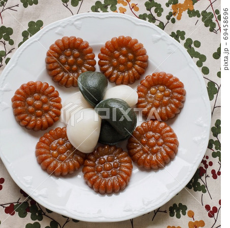ソンピョン 餅 お菓子 69458696