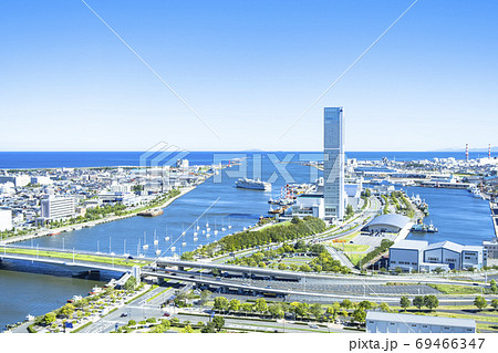 新潟市 朱鷺メッセと周辺の街並み(俯瞰) 新潟市 朱鷺メッセと周辺の街並み(俯瞰) 69466347