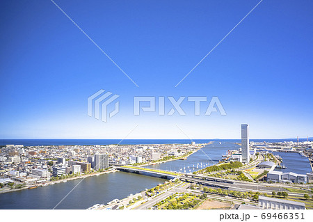 新潟市 朱鷺メッセと周辺の街並み(俯瞰) 69466351