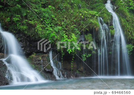 陣馬の滝　富士宮市 69466560