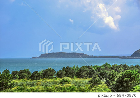View of the Peninsula with the 9th-century medieval Sevanavank monastery located on lake Sevan in the Gegharkunik province of Armenia 69470970