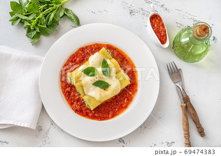 Spinach and Ricotta Cannelloni 69474383