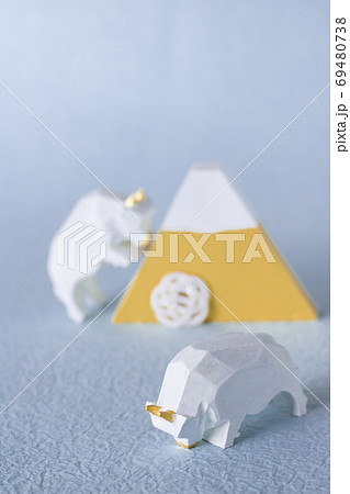 年賀2021・幸運の白牛と運気上昇の金富士 69480738